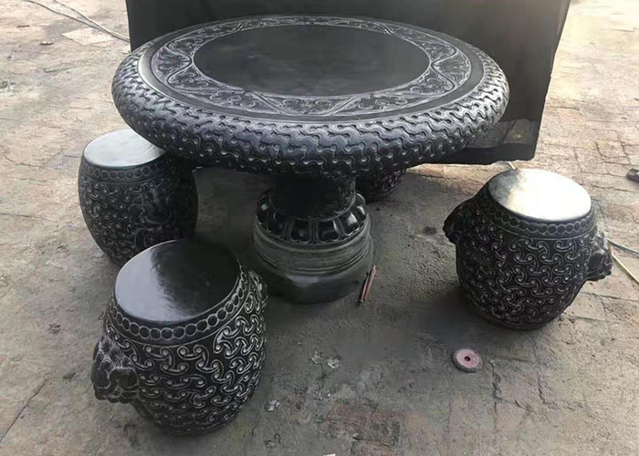 石桌石凳