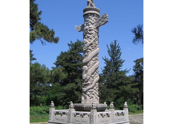 石雕龙柱