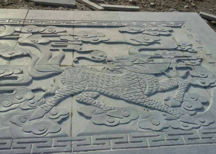 浮雕壁画容易发黄的原因